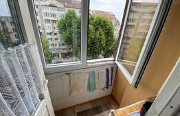 Apartament cu 4 camere, 77 mp 