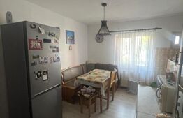 Apartament 2 camere decomandat, Zona Stefan Cel Mare ( CR. Vivu).73,000 de Euro