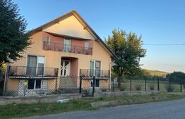 Casa 3 dormitoare, 200 mp, 2000mp teren, 20 km de Bistrita