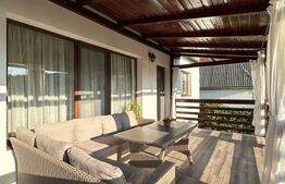 Casa cocheta, 2 dormitoare, 14 ari, zona linistita podul Jelnei