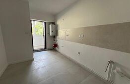 Apartament de 3 camere, decomandat cu finisaje de lux, parter 