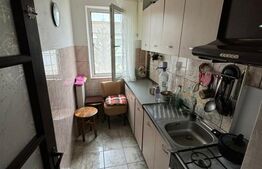 Apartament 2 camere, semidecomandat, zona Lama 