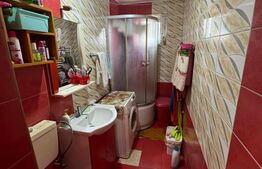 Apartament 2 camere, semidecomandat, zona Lama 