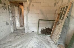 Casa 3 dormitoare, 136 mp, 900mp teren,  Prundu Bargaului