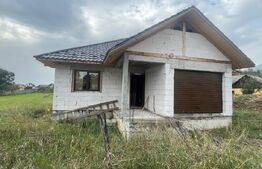 Casa 3 dormitoare, 136 mp, 900mp teren,  Prundu Bargaului