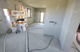 Casa 4 camere, 140mp, decomandate, 2 garaje, 800mp teren, Lechinta