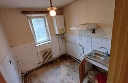 Apartament 3 camere, str.Ioan Slavici, ETAJ 1 ( de renovat) 65mp