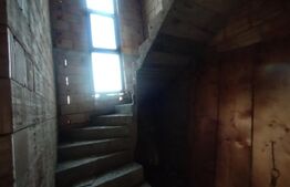 Casa la rosu 2 nivele, 180mp, teren 861 mp+acces teren 250mp zona Leoni