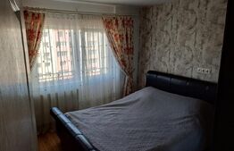 Apartament 3 camere, decomandat, etaj intermediar zona Crinilor
