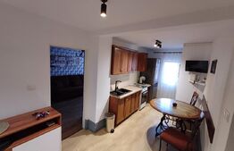 Apartament 3 camere, decomandat, etaj intermediar zona Crinilor