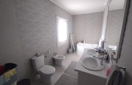 Casa cu 4 camere,145mp,2 nivele,600 mp de teren, zona Centura