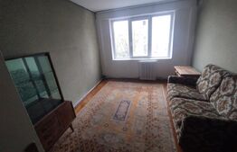 Apartament 3 camere,2 bai, 64 mp,decomandat,etaj 2,zona centrala, Coroana de Aur