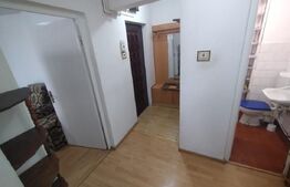 Apartament 3 camere,2 bai, 64 mp,decomandat,etaj 2,zona centrala, Coroana de Aur