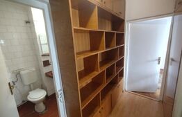 Apartament 3 camere,2 bai, 64 mp,decomandat,etaj 2,zona centrala, Coroana de Aur