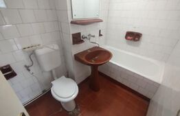 Apartament 3 camere,2 bai, 64 mp,decomandat,etaj 2,zona centrala, Coroana de Aur