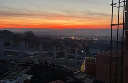 Casa la roșu zona Valea Ghinzii 400mp teren 117mp utili