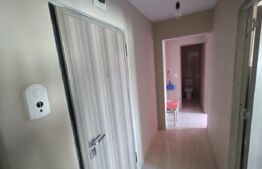Apartament 3 camere,2 bai,balcon,60mp,semidecomandat,renovat ,oras Beclean