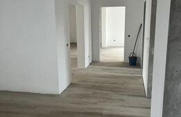 Casa spațioasă, teren 984 mp, parțial finisată situată in zona rezidențială