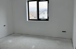 Casa spațioasă, teren 984 mp, parțial finisată situată in zona rezidențială