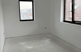 Casa spațioasă, teren 984 mp, parțial finisată situată in zona rezidențială