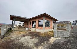 Casa individuala, cu 4 camere, 130 mp, 500 mp teren, zona-Sigmir