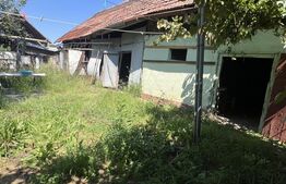  Casa cu 3 camere, 80 mp + 11 arii teren, Localitatea Teaca