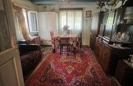  Casa cu 3 camere, 80 mp + 11 arii teren, Localitatea Teaca