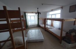 Villa, 500 mp, 7 camere, 3500 mp teren, zona Stramba