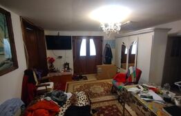 Villa, 500 mp, 7 camere, 3500 mp teren, zona Stramba