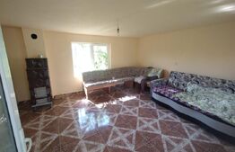 Casa 140mp,curte si teren imprejmuit 800mp,+teren extravilan 2ha, zona Monor