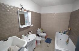 Apartament 2 camere,68,6 mp,etaj 1,zona Decebal