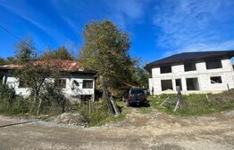 Casa la rosu in zona Bargau