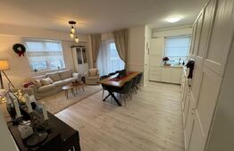 Apartament 3 camere, decomandat, etaj intermediar + loc de parcare 