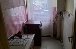 Garsoniera de vanzare, 30 mp, etaj 3, zona Privighetorilor 