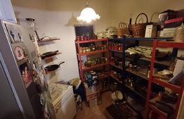  Casa 6 camere, Piata Centrala ,Monument istoric