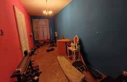  Casa 6 camere, Piata Centrala ,Monument istoric