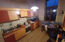  Casa 6 camere, Piata Centrala ,Monument istoric