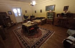  Casa 6 camere, Piata Centrala ,Monument istoric