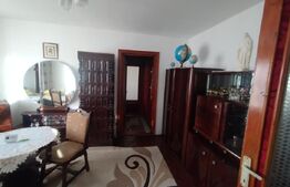Apartament 3 camere,60 mp,etaj 1,parcare,garaj,zona centrala oras Nasaud