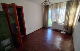 Apartament 3 camere,60 mp,etaj 1,parcare,garaj,zona centrala oras Nasaud
