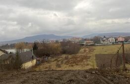 Teren intravilan de vânzare, 33 arii, zona strada Ghinzi,  Bistrița