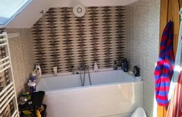 Casa de vânzare, cu 4 camere, 190 mp, zona Codrișor, Bistrița