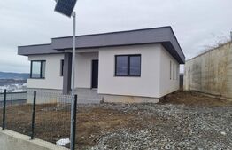 Casă nouă cu priveliște, 4 camere, zonă liniștită