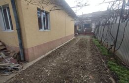 Casa cu 3 camere, 120 mp ,teren aferent 8 arij, zona Independentei