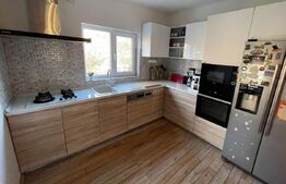 Casa de vanzare, cu 6 camere, 240 mp, 700mp teren, zona Valea Ghinzii