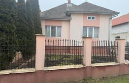 Casa individuala cu 2 camere, 160 mp utili, teren 3800 mp, Bistrita