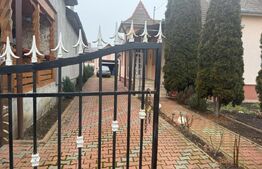 Casa individuala cu 2 camere, 160 mp utili, teren 3800 mp, Bistrita