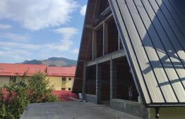 Casa de vacanta tip A, 3 camere, 150 mp+4100 mp teren, zona Colibita