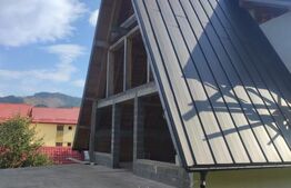 Casa de vacanta tip A, 3 camere, 150 mp+4100 mp teren, zona Colibita