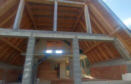 Casa de vacanta tip A, 3 camere, 150 mp+4100 mp teren, zona Colibita